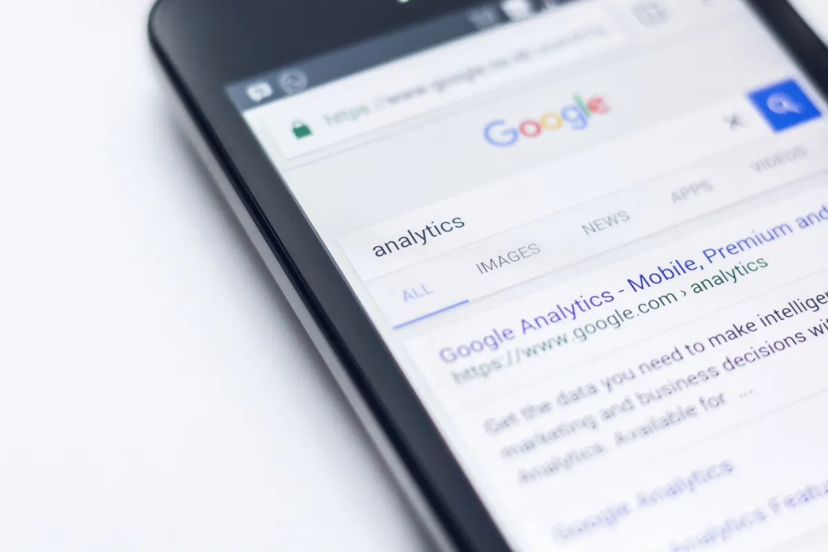 Google ads aberto em tela de celular